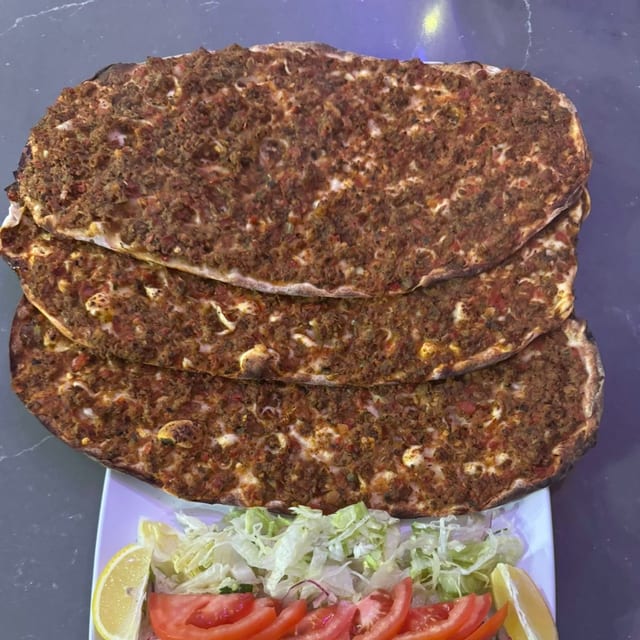 Lahmacun.